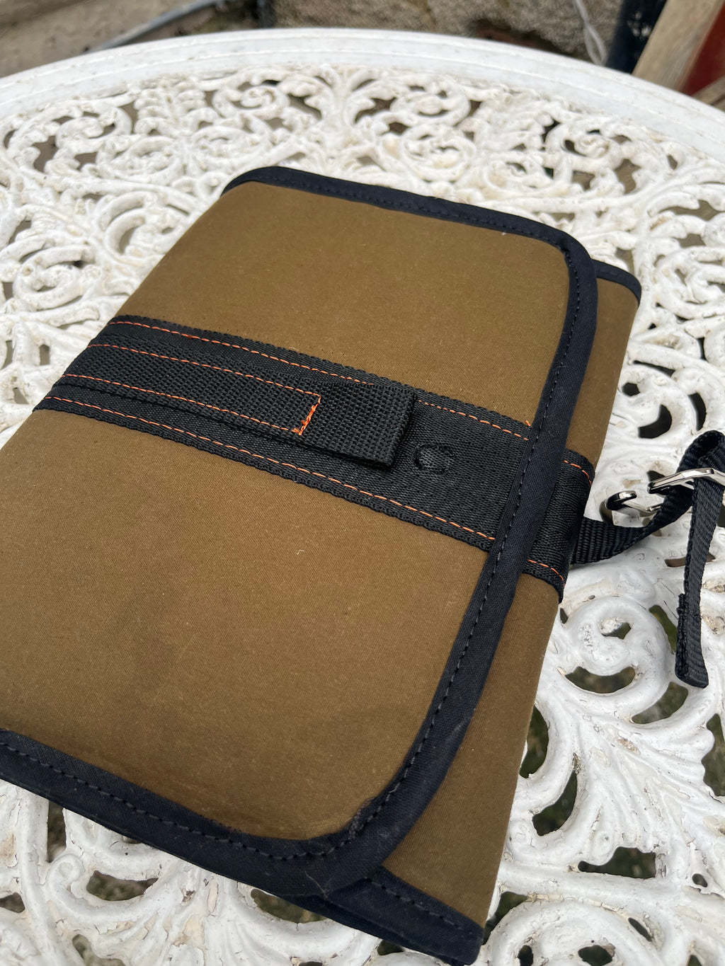 The field tool roll