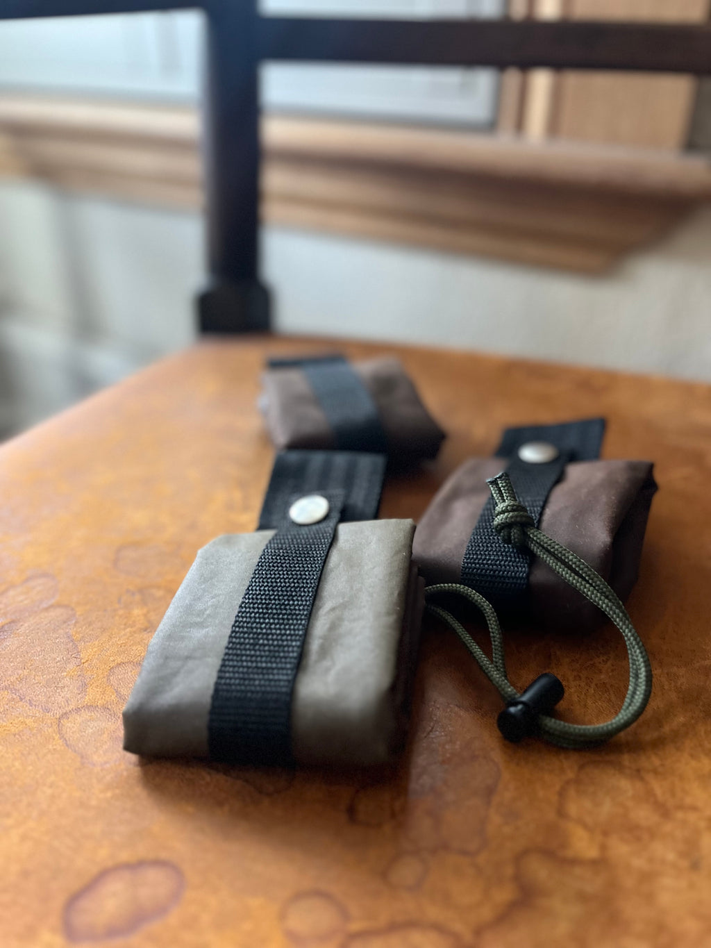 Bush craft forager bags, belt clip bag for finding berry and fruits