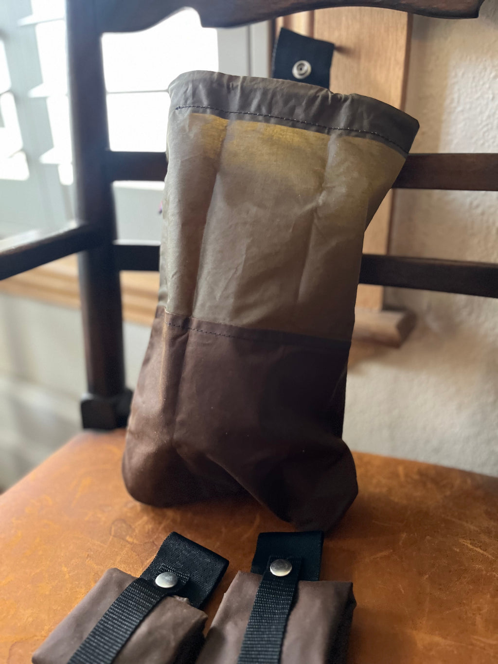 Bush craft forager bags, belt clip bag for finding berry and fruits