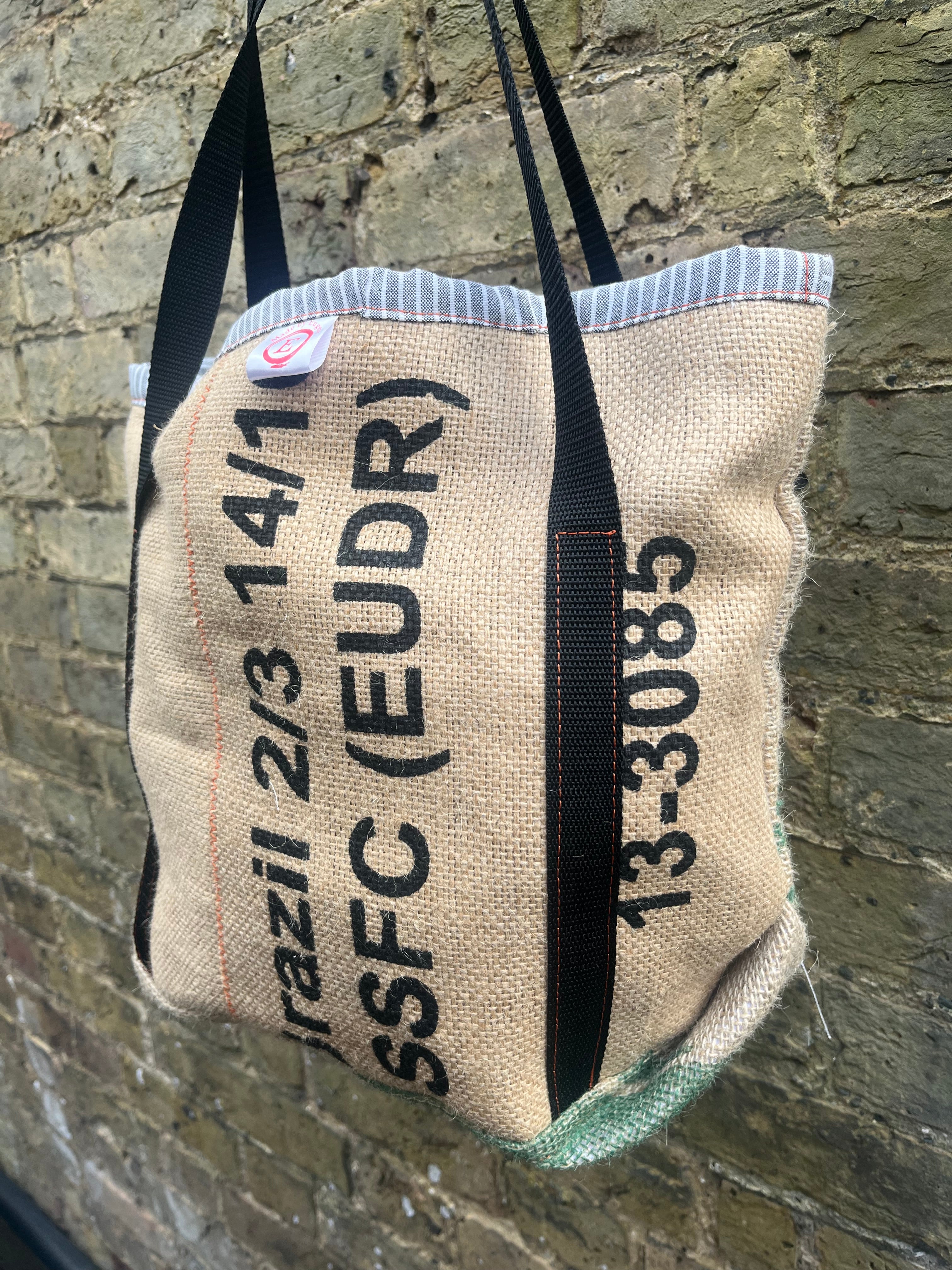 Jute shopping bags